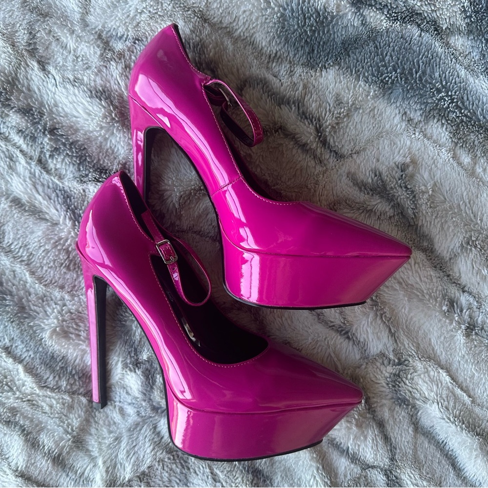 size 8 pink power platform heels by azalea wang (Dolls Kill)